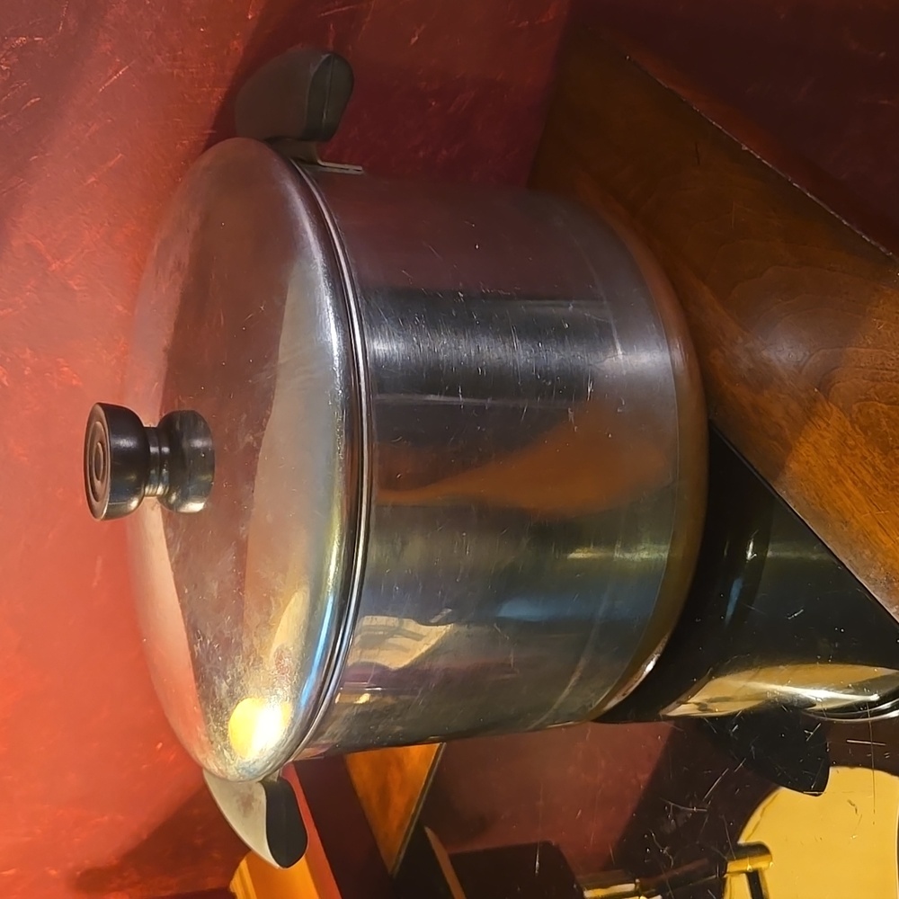 Vintage 6Q Revere Ware Stock Pot Lided w/Bakelite Knob Handle